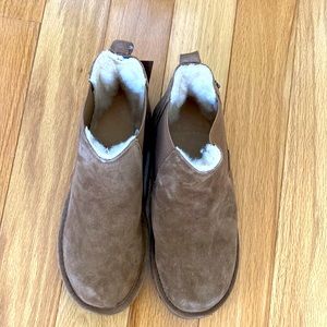 BNWT Bearpaw Ankle Boot
